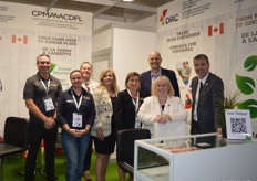 All smiles from the Canadians. Team DRC (Fruit & Vegetable Dispute Resolution Corporation) and the Canadian Produce Marketing Association share a booth.